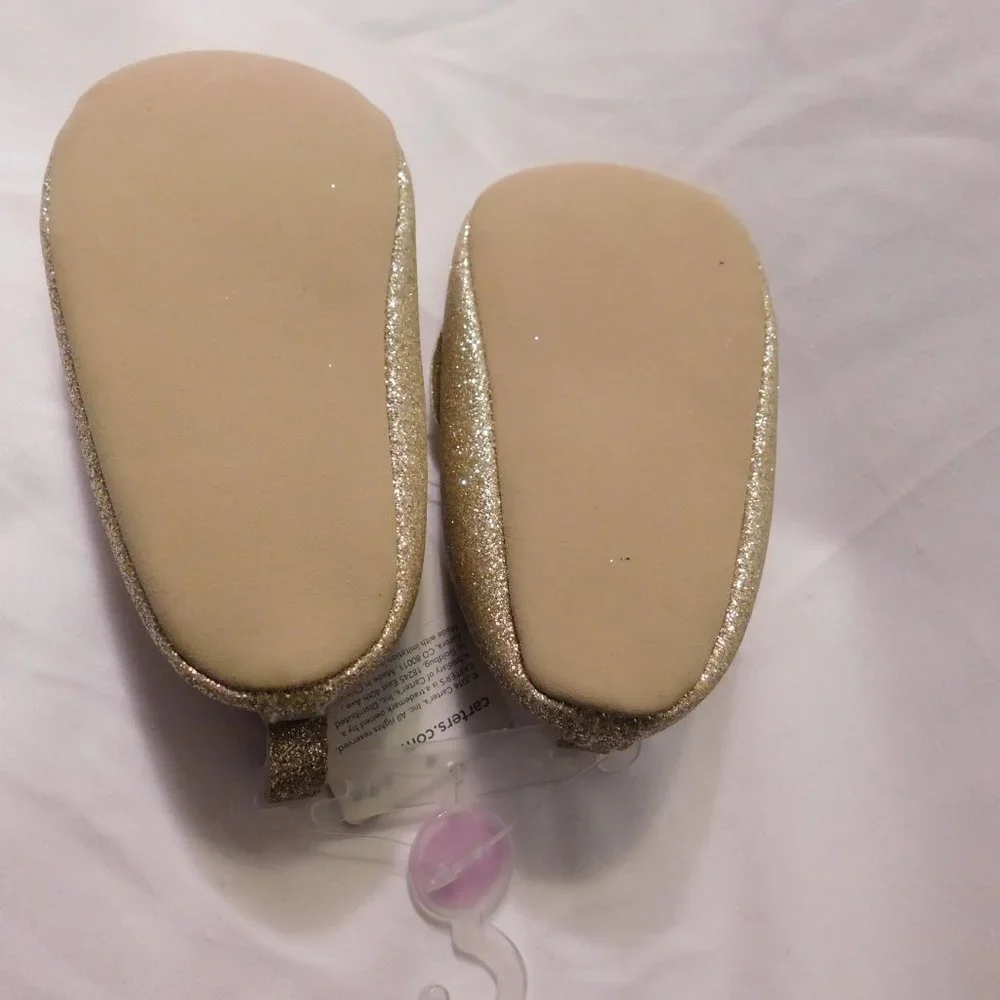 Carters Baby Girls Crib Shoes Gold Glitter Cat Design Size 6-9 Months NEW